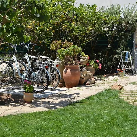 Al Giardino Dei Limoni Pensionat 4*