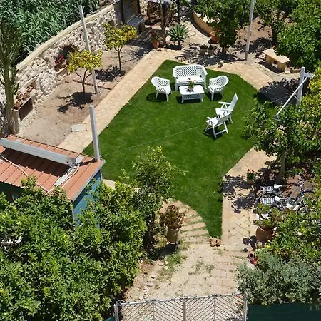 Pensionat Al Giardino Dei Limoni 4*
